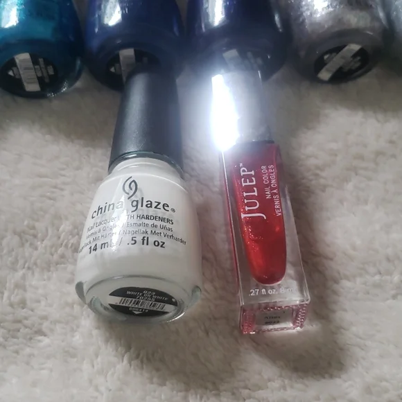 China Glaze nail polish - Picture 4 of 5